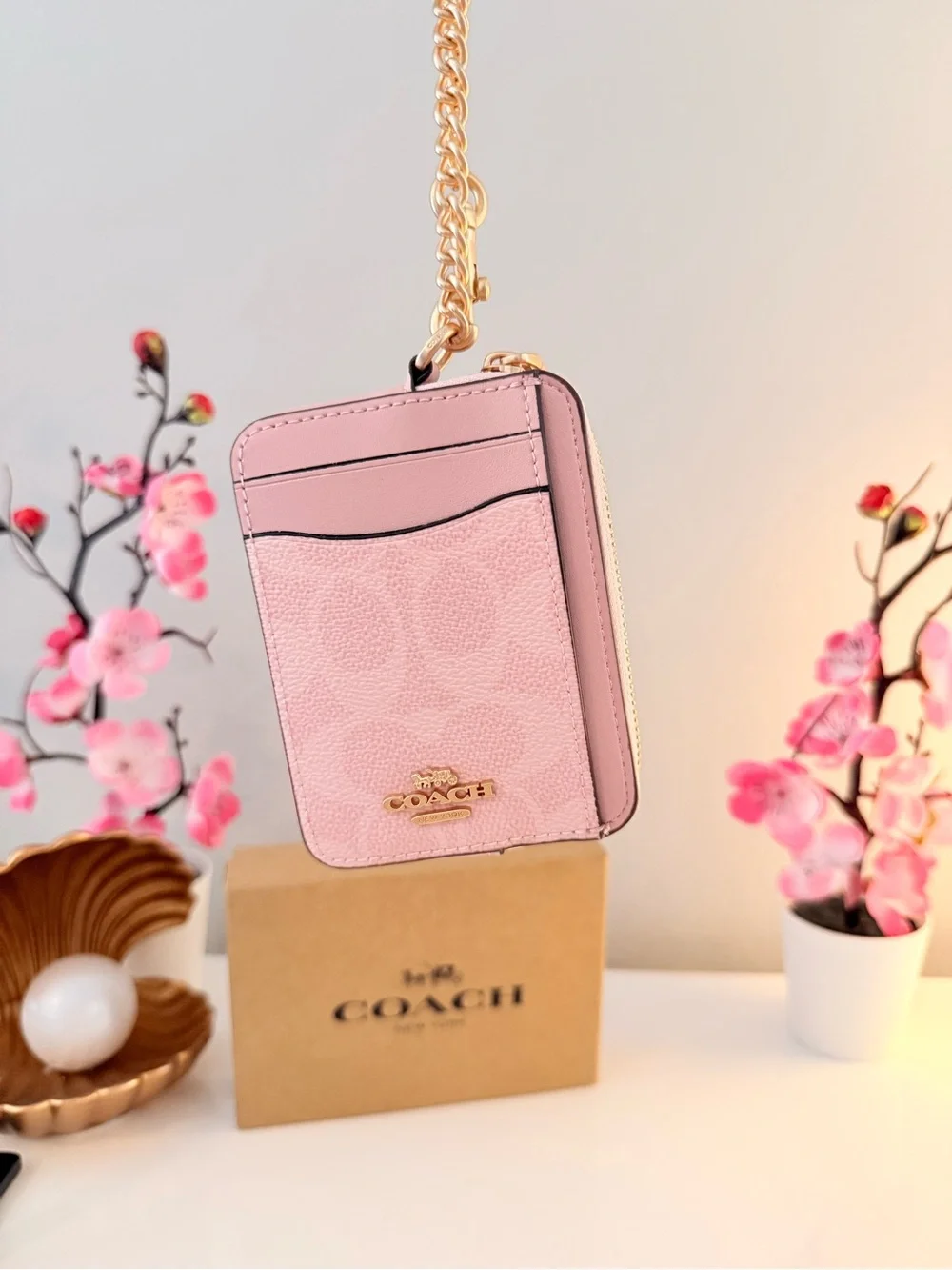 Coach Wallet😍💗 My website: .okyslumiere.com